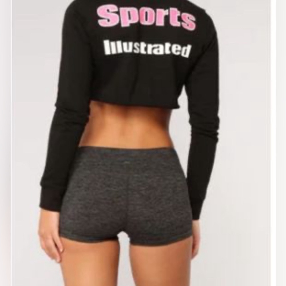 Sports Illustrated Cropped Long Sleeve Crewneck, Size Medium (v)